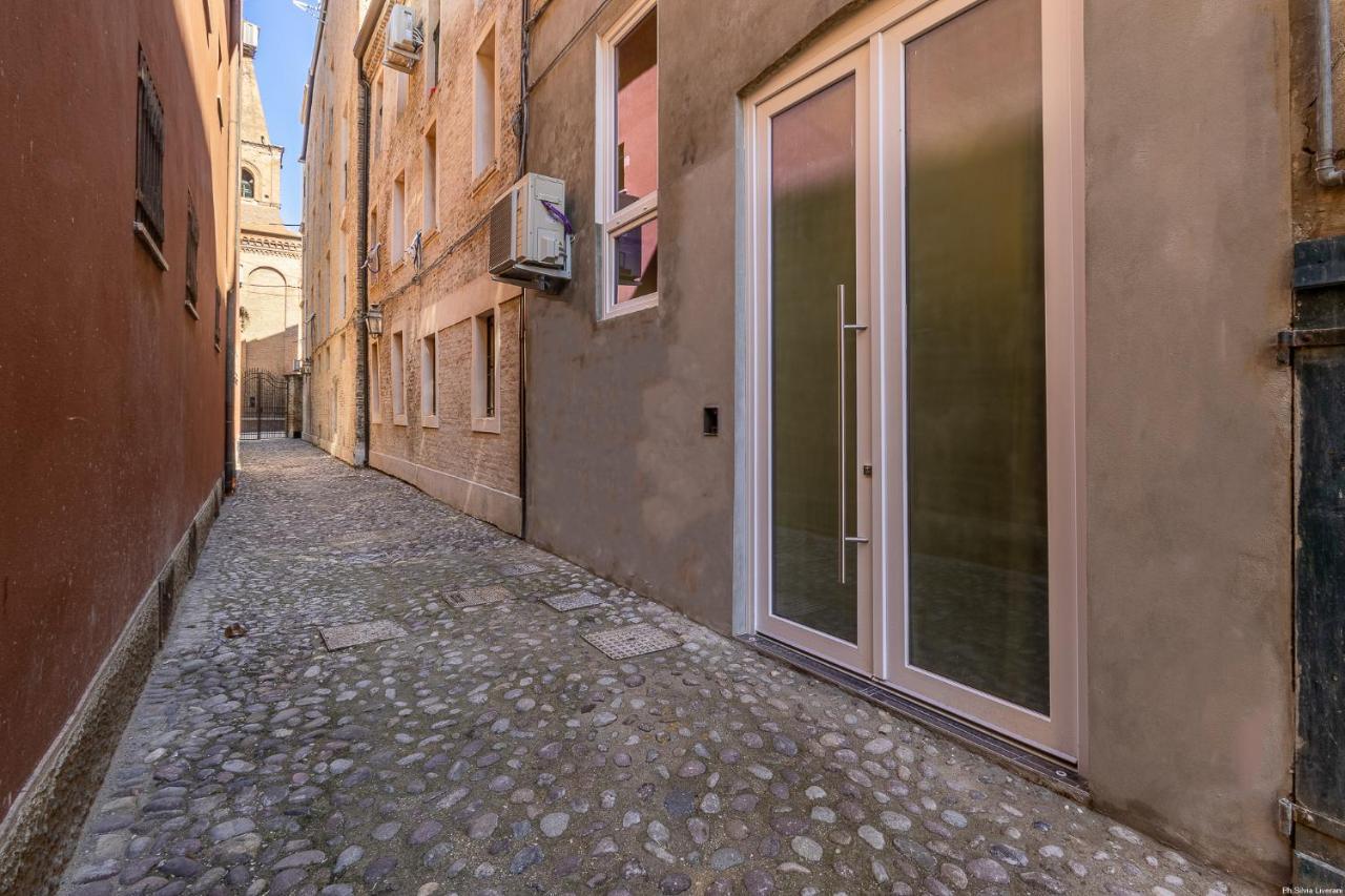 Vicolo Dei Duelli Industrial Apartment Ferrara